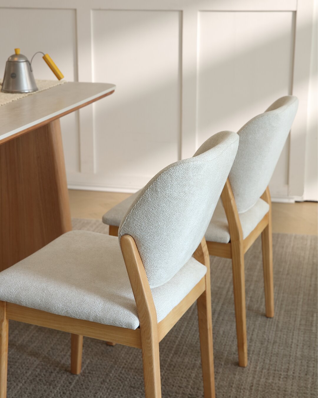 The Bianca seen from behind, showing the high, shaped backrest