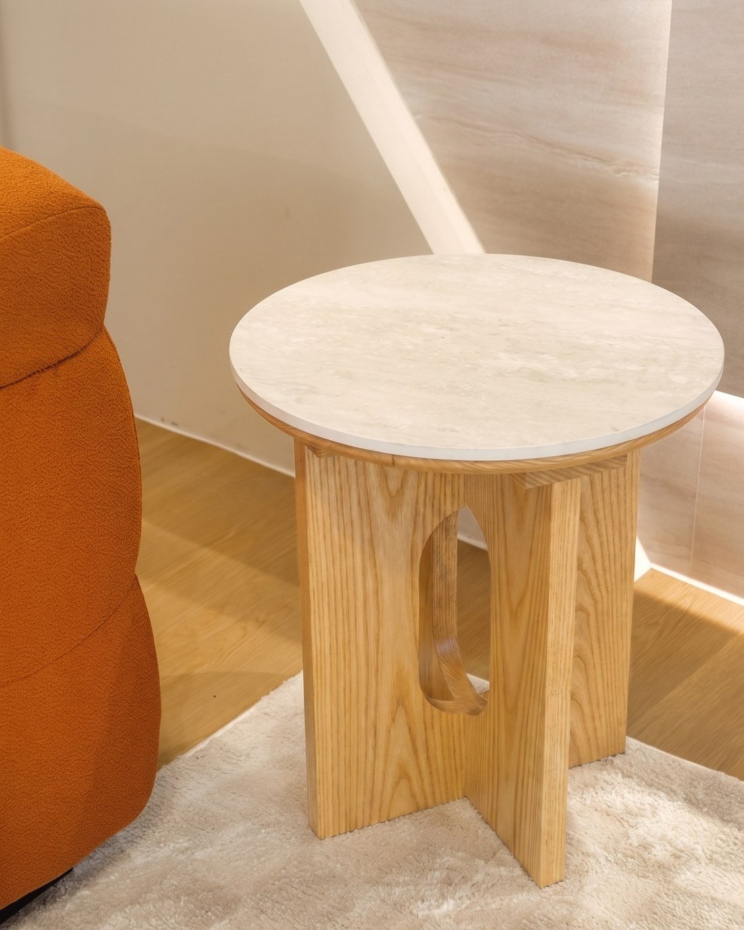 Como Side Table