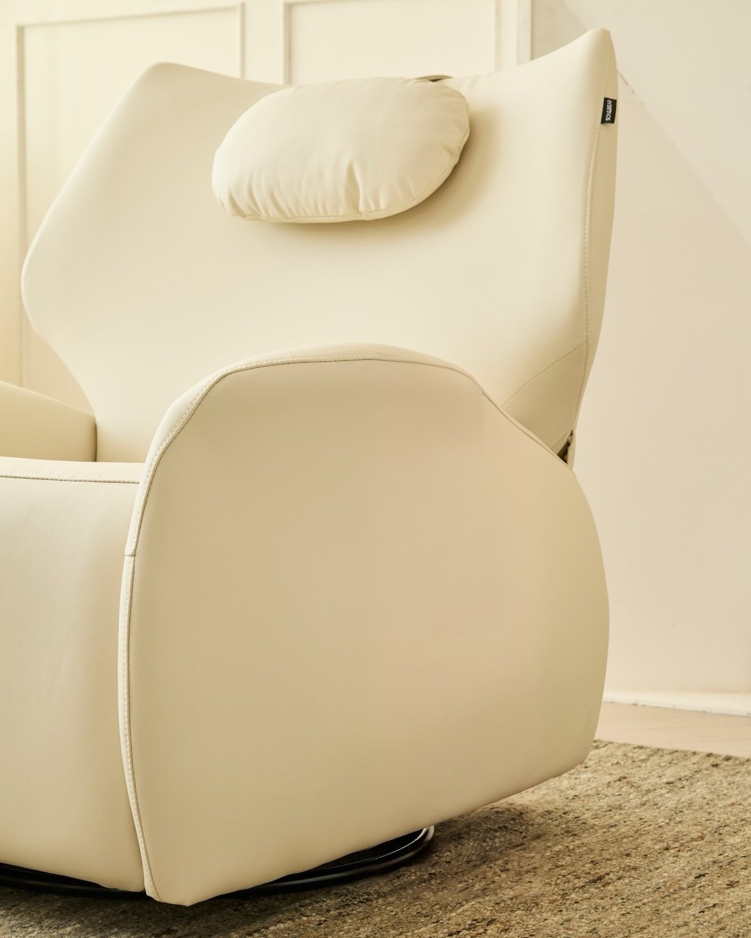 Larissa Nursing Chair