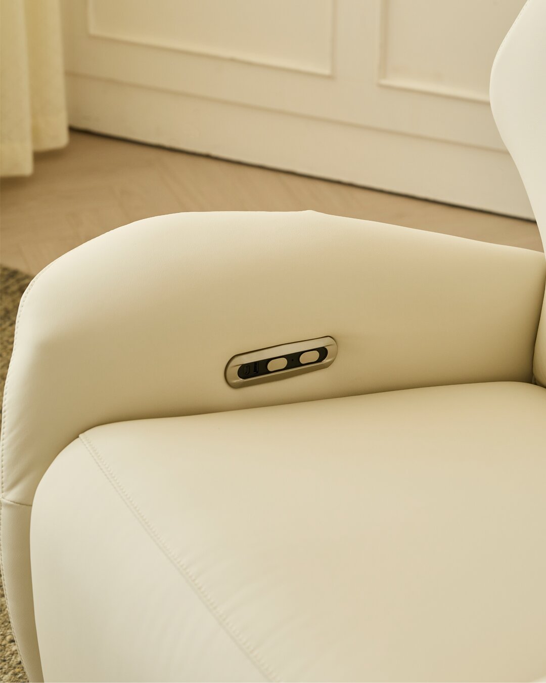 Larissa Nursing Chair