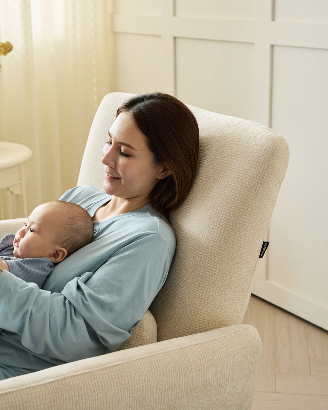 Nobi Nursing Chair