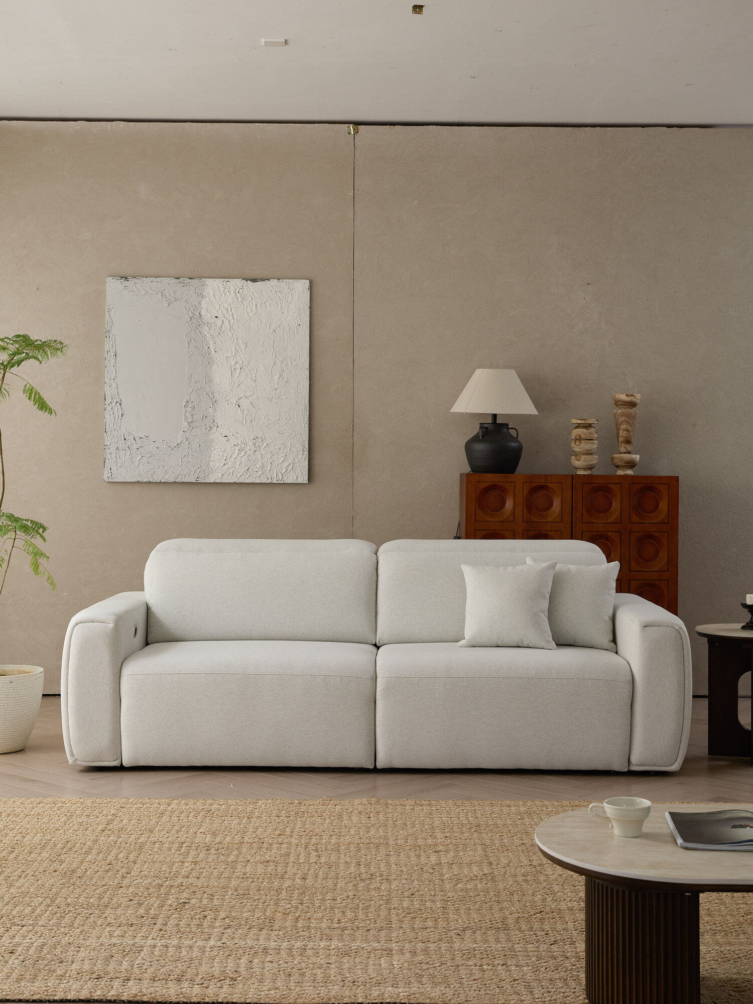 Anderson Electric Extendable styled with cushions